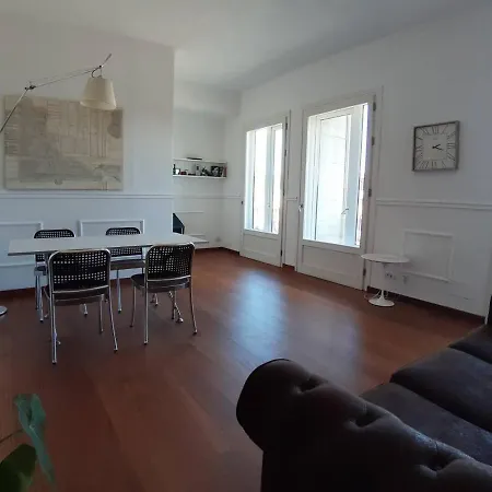 Hs4u Duomo View Art & Design Close To Central Train Station Florence